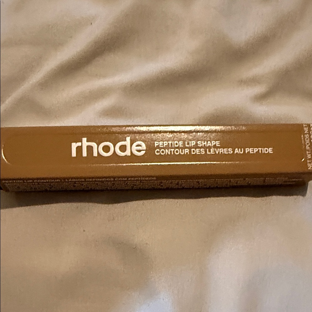 RHODE Peptide Lip Shape in color lunge